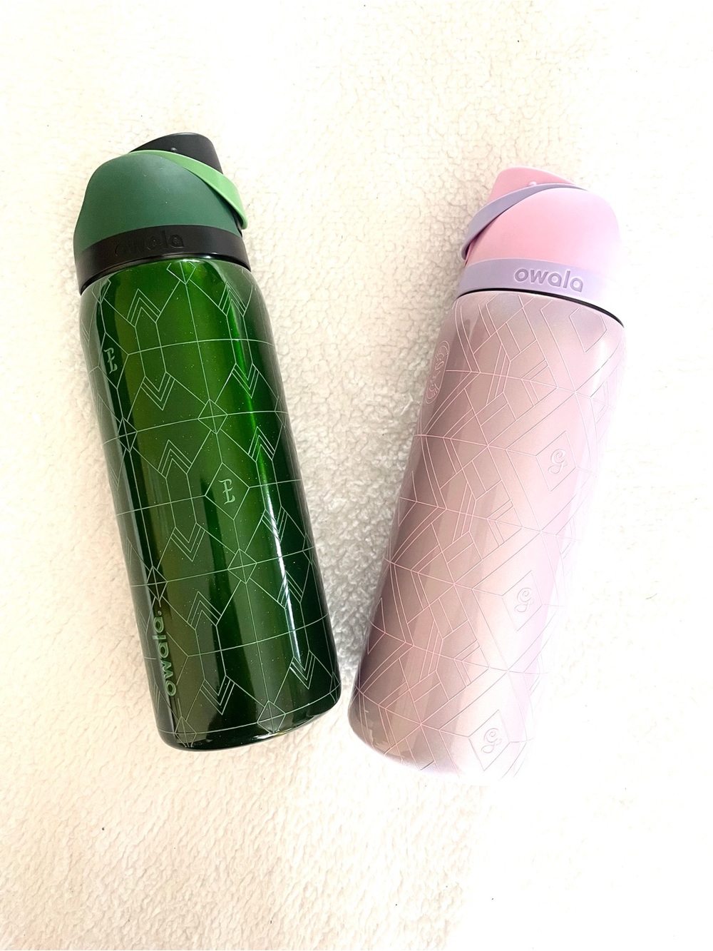 Wicked x Owala Elphaba and Glinda 32oz FreeSip Water Bottles
